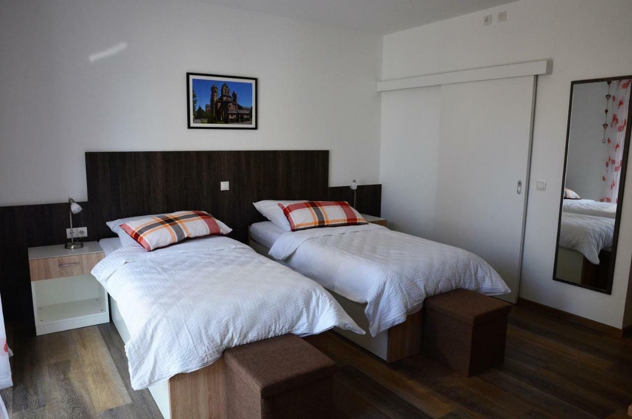 Gaestehaus Am Hochsimmer Ettringen  Екстер'єр фото